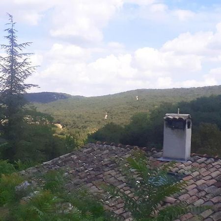 Gites La Ferme Accrochee A La Colline Лагорс Экстерьер фото